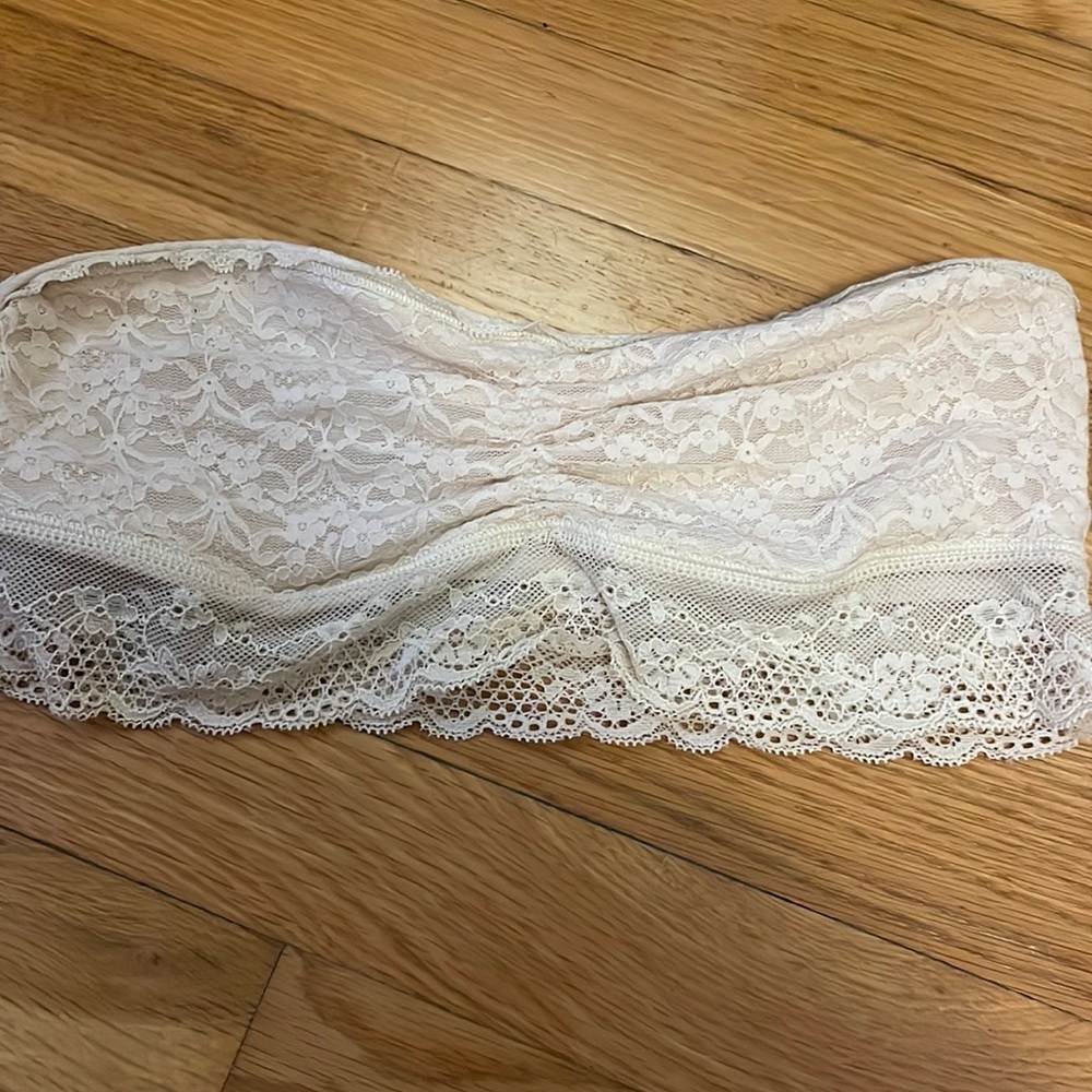 Cream colored lace bandeau. Size M from Aerie.